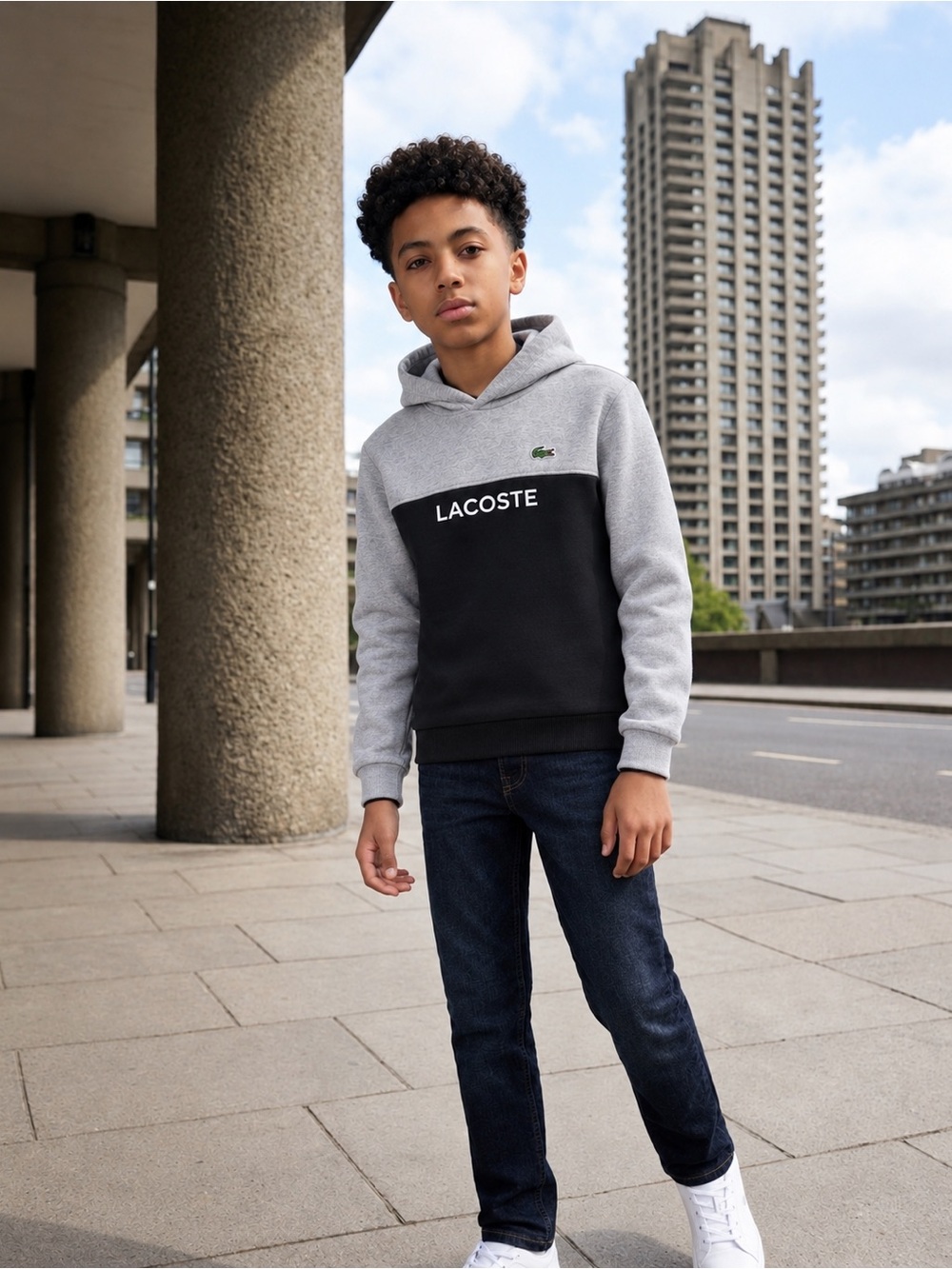 Lacoste boy ’s Grey and Black Colorblock Hoodie size 6- 46 inches like NEW